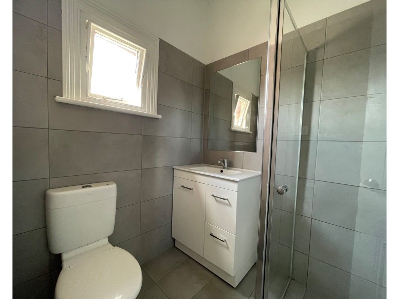 33 Sydney Road, Coburg VIC 3058