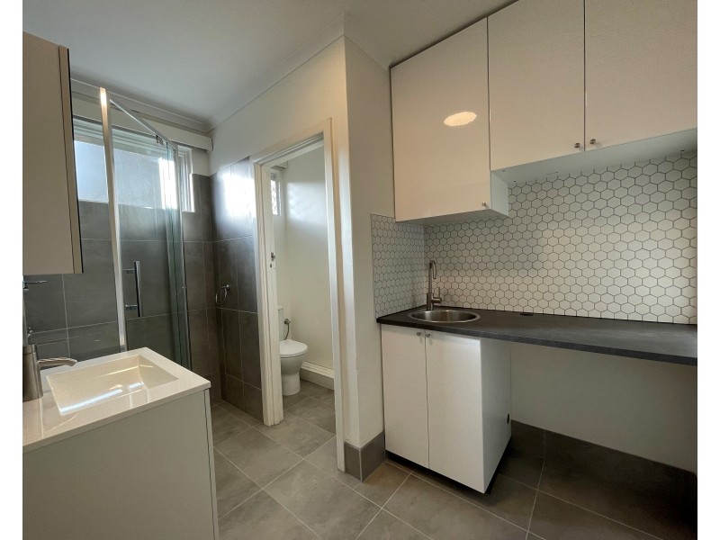 1/2 Lennon Street, Parkville VIC 3052