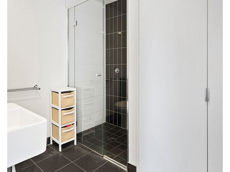 813/55 Merchant St, Docklands VIC 3008