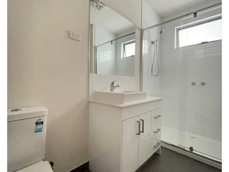 2/98 Normanby Avenue, Thornbury VIC 3071