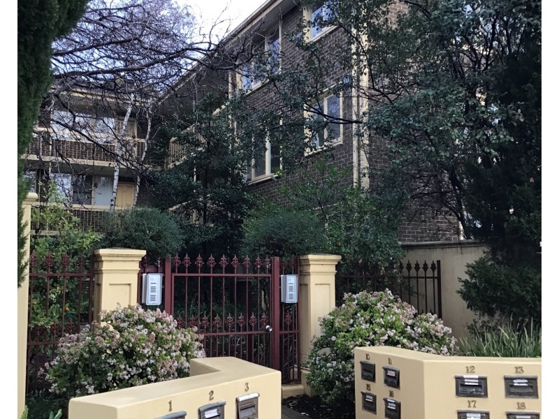 2/236 Wattletree Road, Malvern VIC 3144