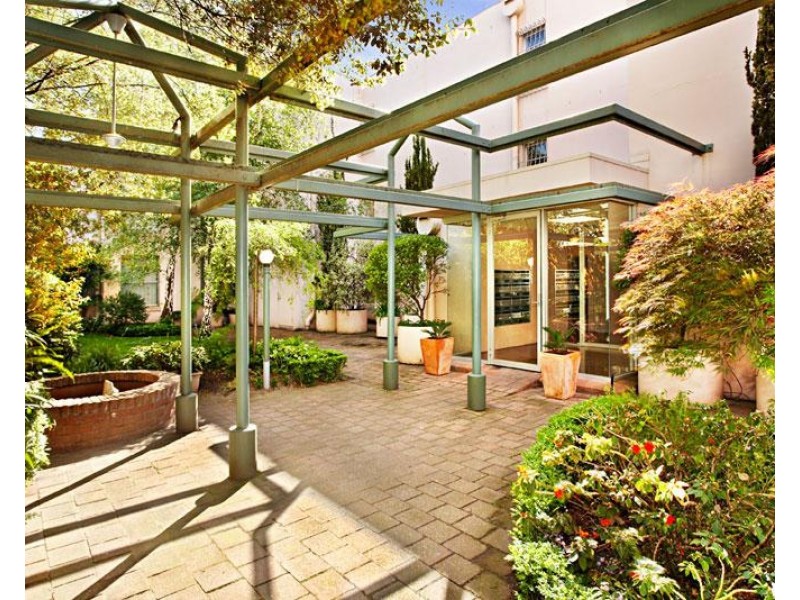 9/168 Toorak Road West, South Yarra VIC 3141