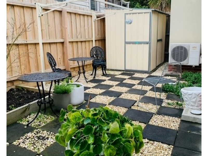 2/46-48 Bulla Road, Strathmore VIC 3041