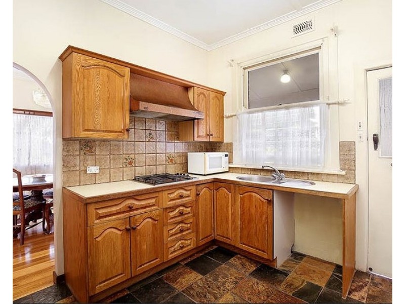 16 Ellenvale Avenue, Pascoe Vale South VIC 3044