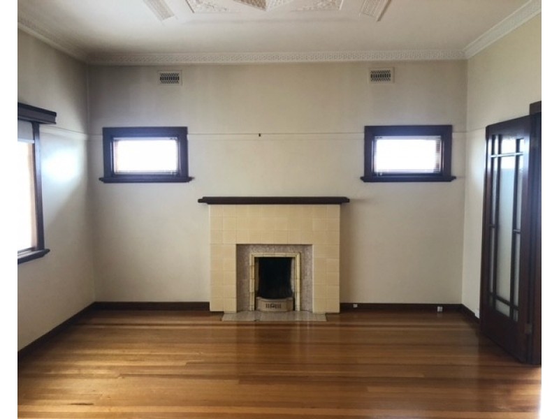 16 Ellenvale Avenue, Pascoe Vale South VIC 3044