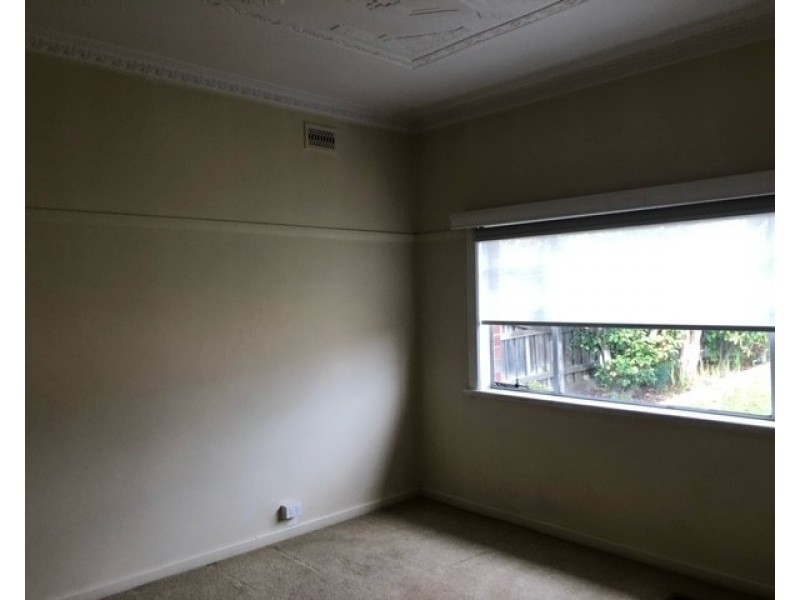 16 Ellenvale Avenue, Pascoe Vale South VIC 3044