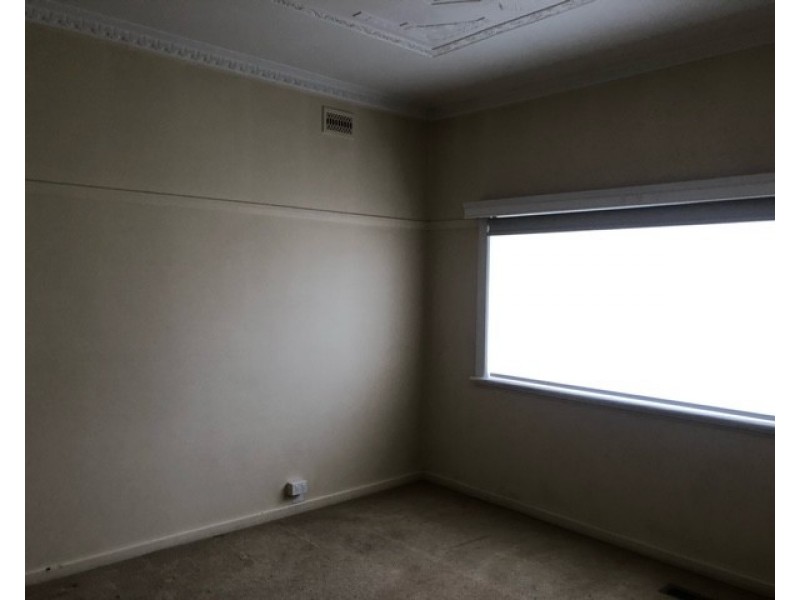 16 Ellenvale Avenue, Pascoe Vale South VIC 3044