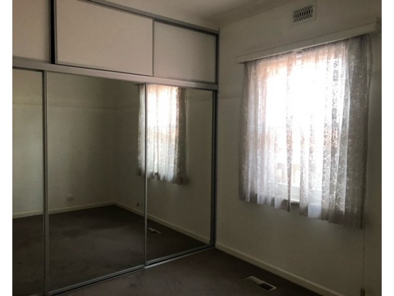 16 Ellenvale Avenue, Pascoe Vale South VIC 3044