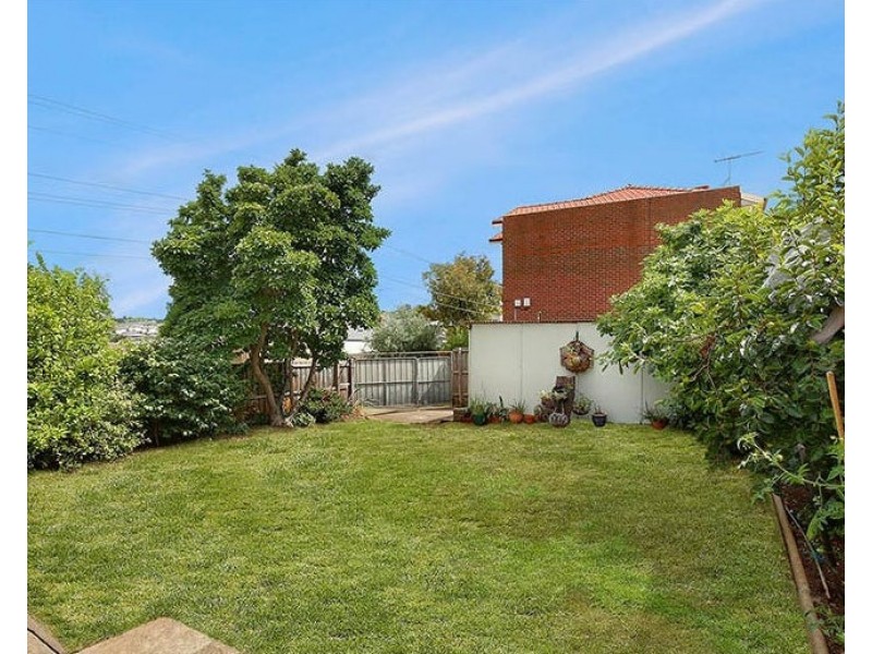 16 Ellenvale Avenue, Pascoe Vale South VIC 3044