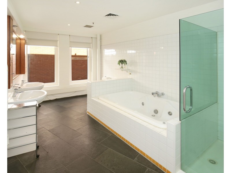 9/15 Rankins Lane, Melbourne VIC 3000