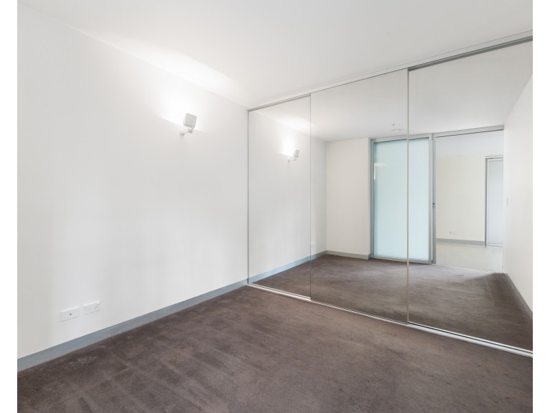 112/1 Danks Street, Port Melbourne VIC 3207