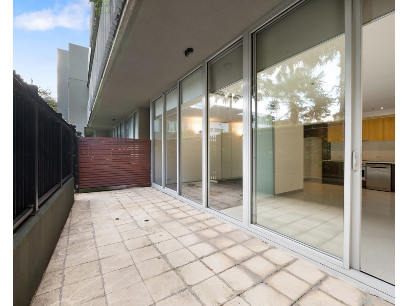 112/1 Danks Street, Port Melbourne VIC 3207
