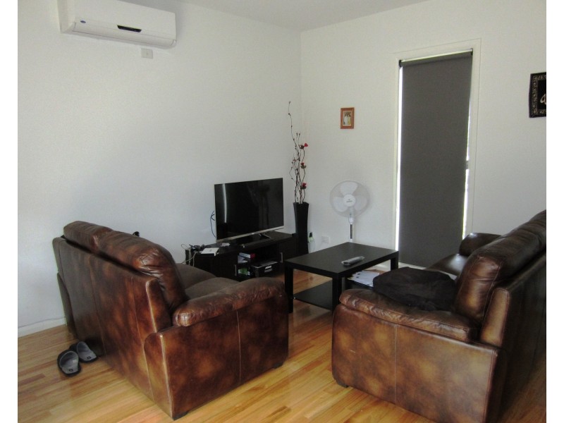 2/62 Chapman Avenue, Glenroy VIC 3046