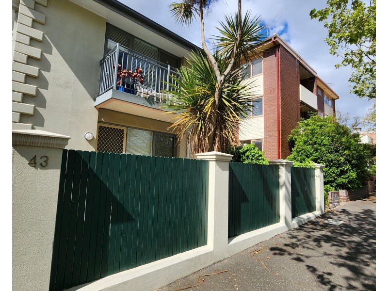 1/43 Barkly Street, Carlton VIC 3053