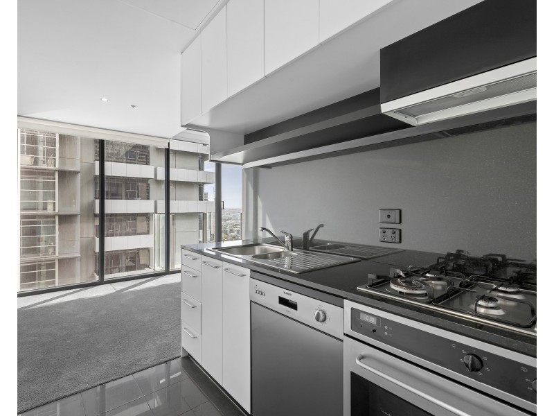 2404/22-40 Wills Street, Melbourne VIC 3000