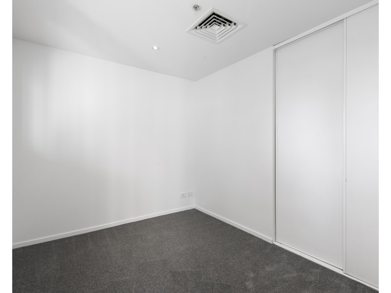 2404/22-40 Wills Street, Melbourne VIC 3000