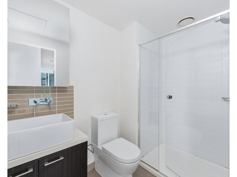 1907/8 Sutherland Street, Melbourne VIC 3000