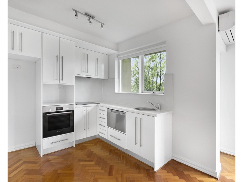 4/11 Kooyong Road, Armadale VIC 3143