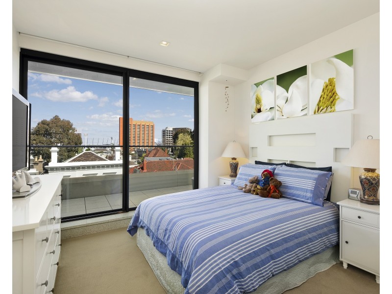 302/140 Gipps Street, East Melbourne VIC 3002
