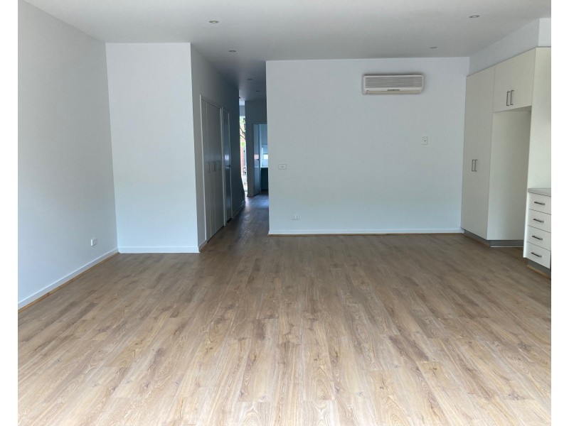 19 Raven Lane, Maribyrnong VIC 3032