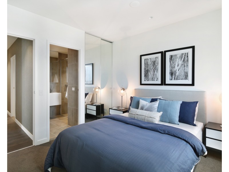 2404/45 Clarke Street, Southbank VIC 3006