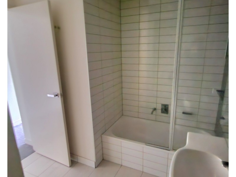 1112/200 Spencer Street, Melbourne VIC 3000