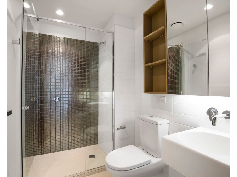 1306/33 Mackenzie Street, Melbourne VIC 3000