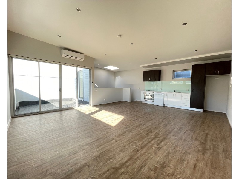 11/93-95 Union Road, Ascot Vale VIC 3032