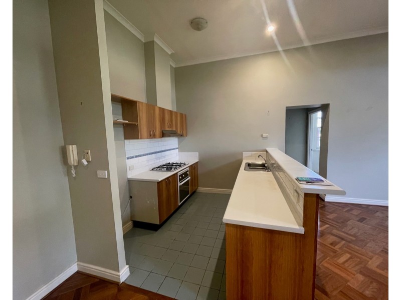 18 Wiltshire Drive, Kew VIC 3101