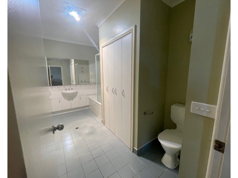 18 Wiltshire Drive, Kew VIC 3101