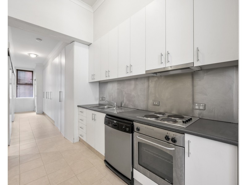 1/20 Somerset Place, Melbourne VIC 3004