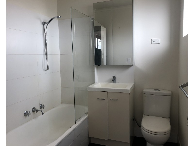 8/96-98 Glenlyon Road, Brunswick VIC 3056