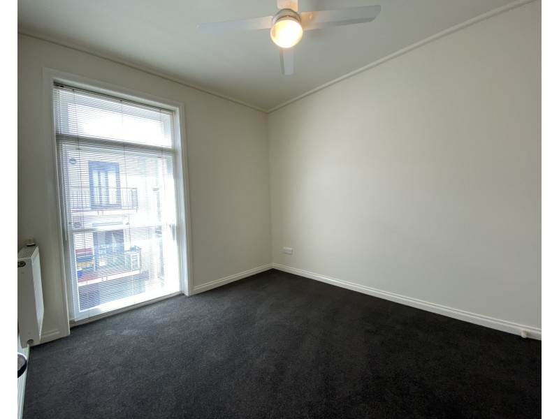 4/42 Grattan Place, Carlton VIC 3053
