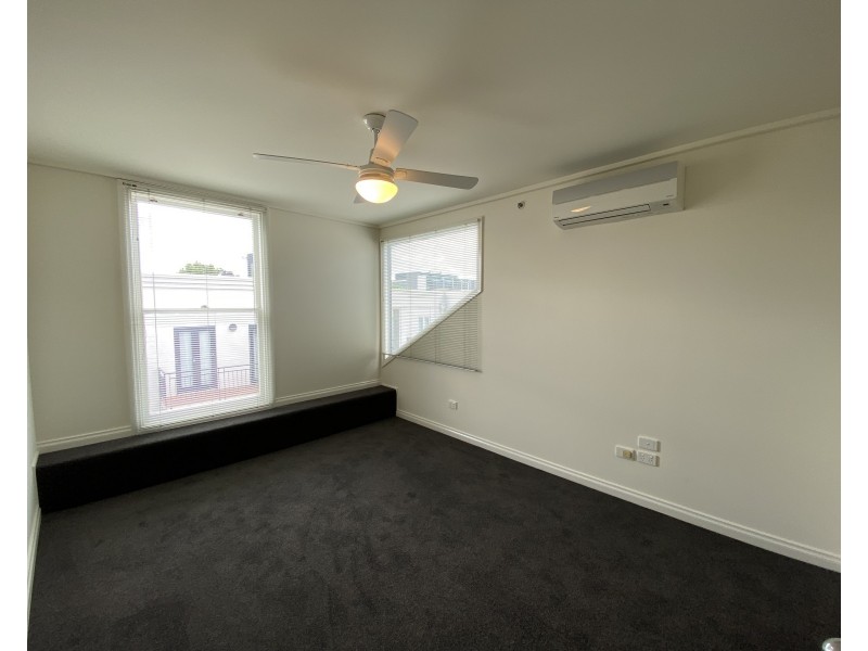 4/42 Grattan Place, Carlton VIC 3053