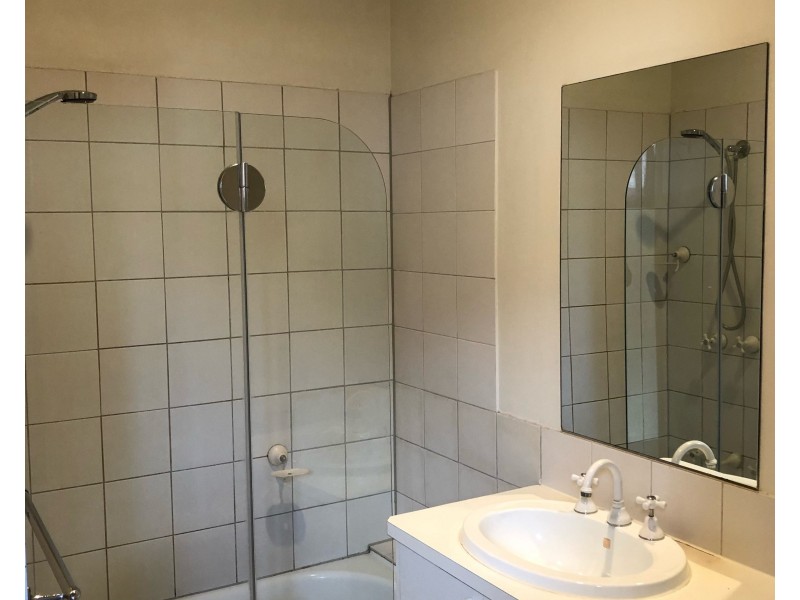 3/224 Barkly Street, Brunswick VIC 3056