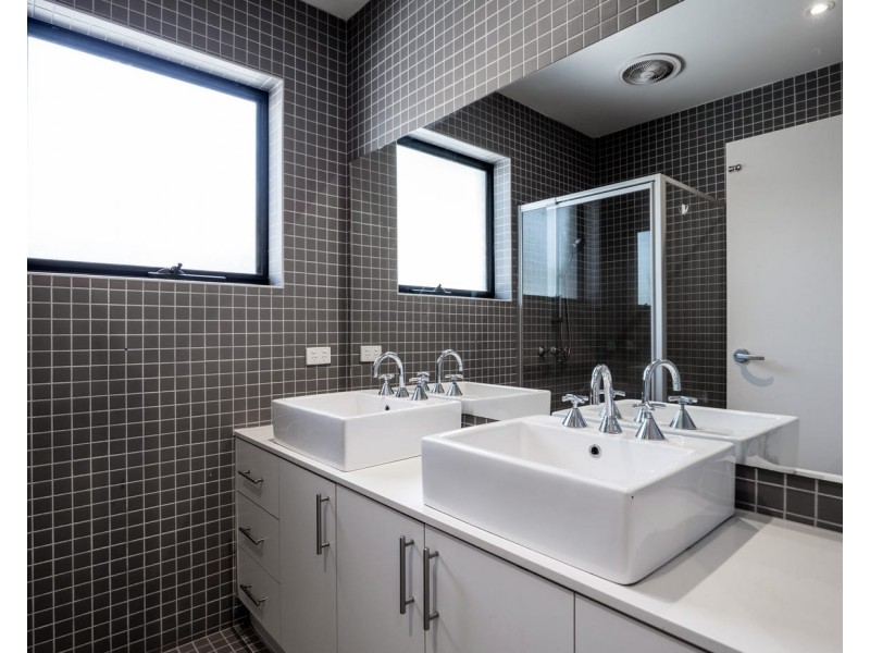 4 Alwyn Street, Pascoe Vale VIC 3044