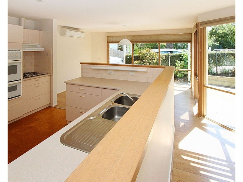 1/6 Georgina Parade, Camberwell VIC 3124