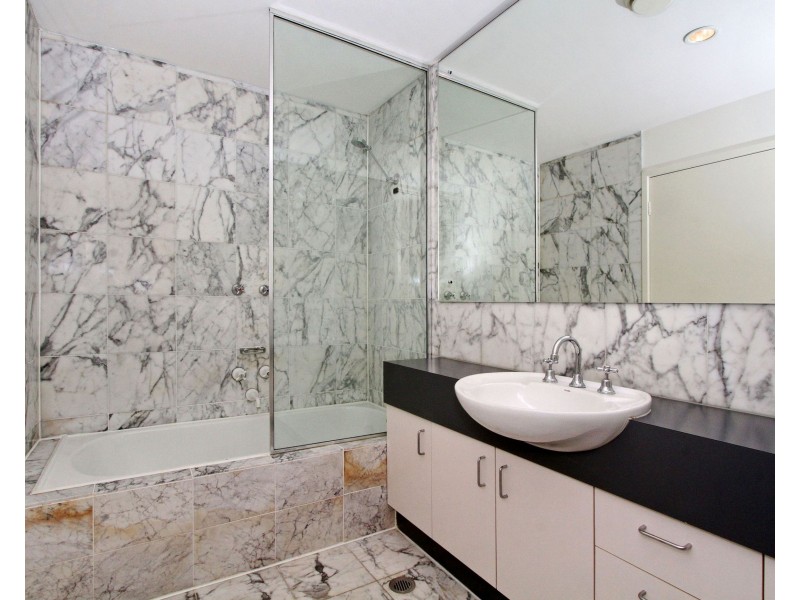 701/4 Acacia Place, Abbotsford VIC 3067