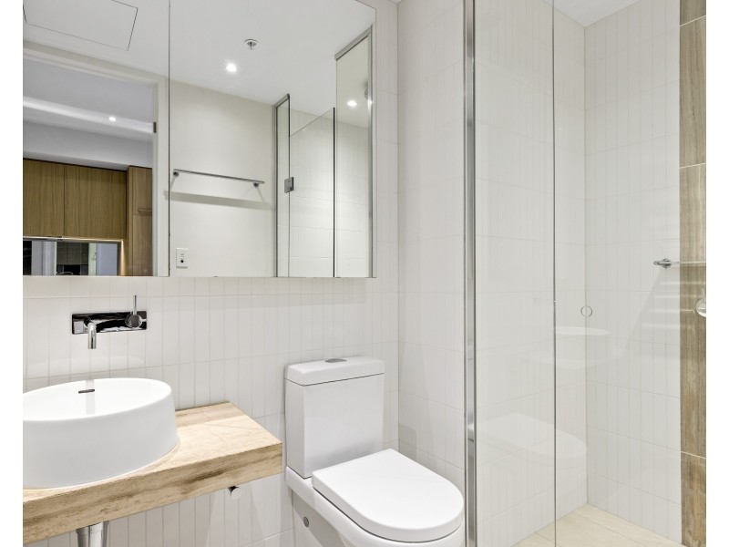 2010/120 Abeckett Street, Melbourne VIC 3000