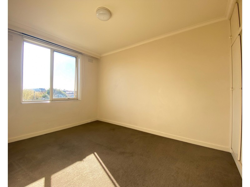 9/96 Glass Street, Essendon VIC 3040