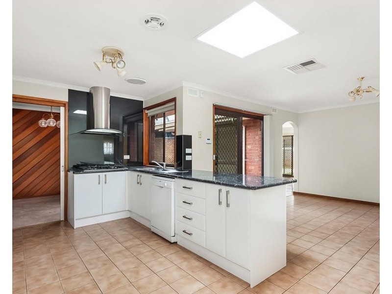 15 Dunbar Court, Keilor Downs VIC 3038