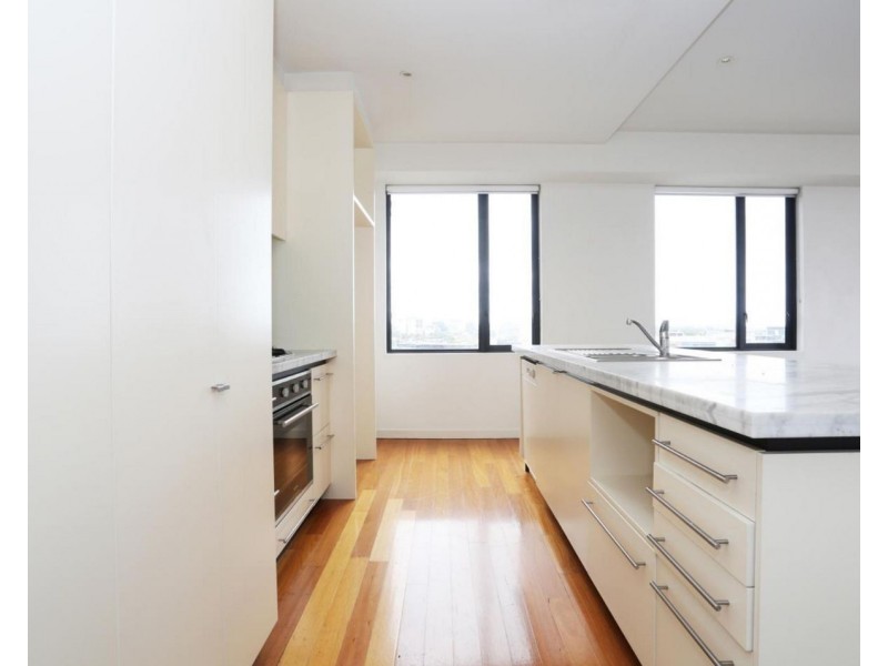 1008/80 Clarendon Street, Southbank VIC 3006