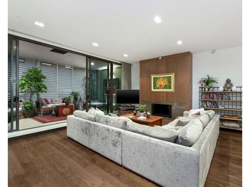 202/150 Clarendon Street, East Melbourne VIC 3002