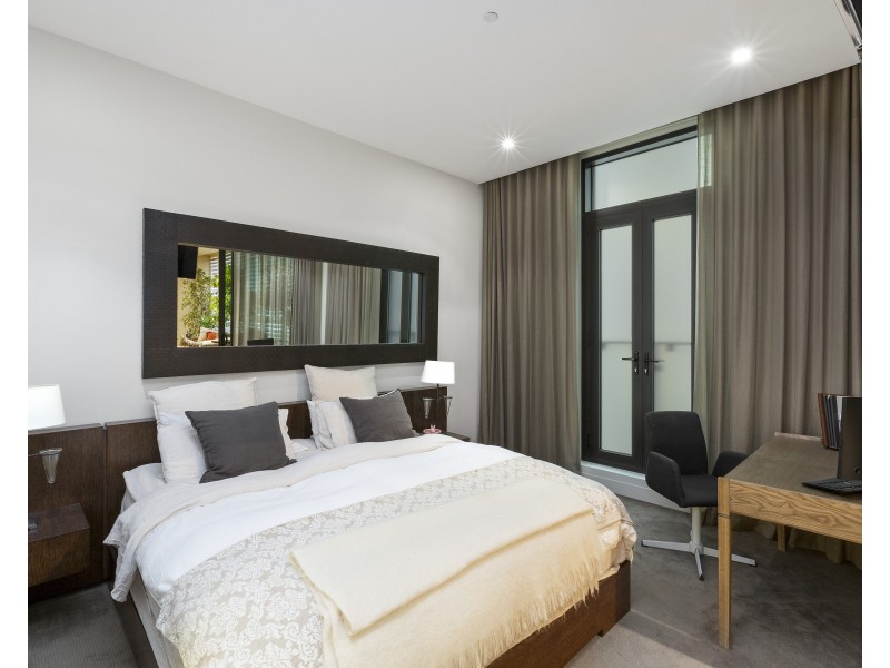 202/150 Clarendon Street, East Melbourne VIC 3002