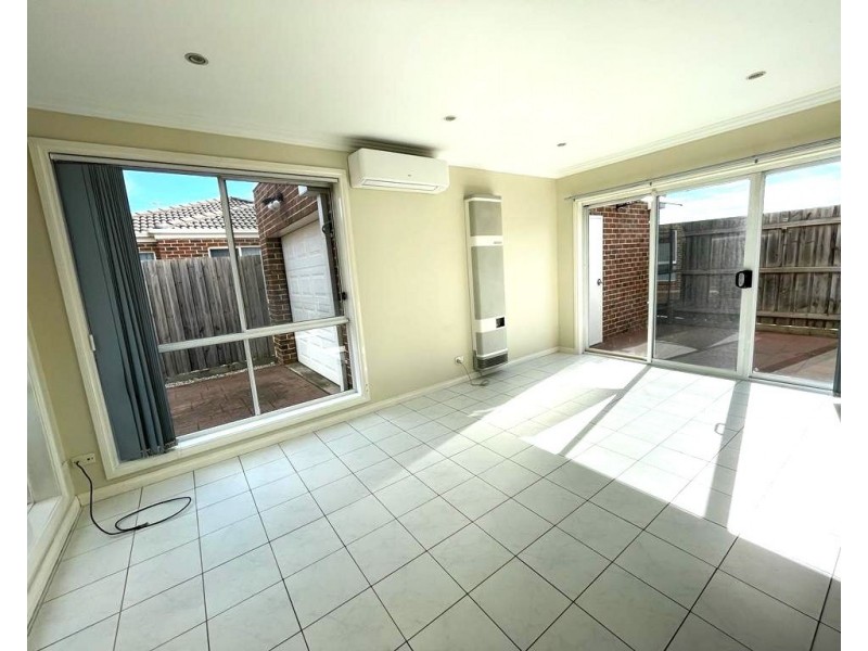 2/113-115 Railway Avenue, Laverton VIC 3028