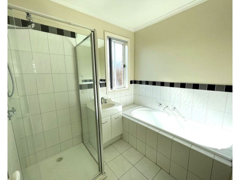 2/113-115 Railway Avenue, Laverton VIC 3028