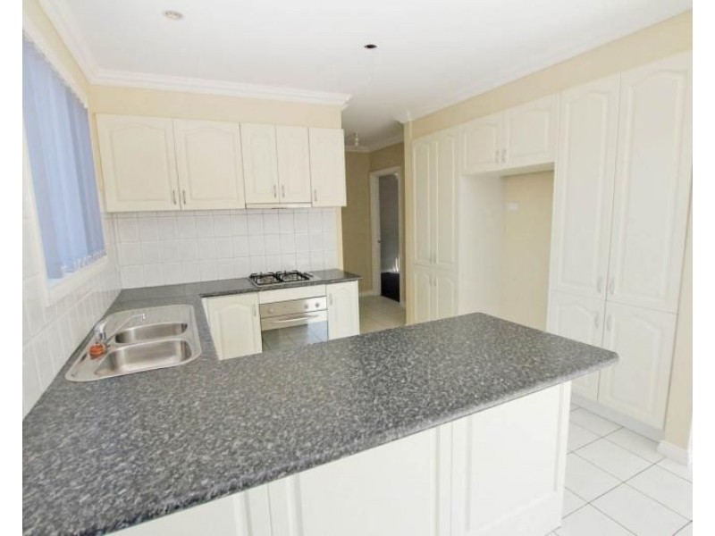 2/113-115 Railway Avenue, Laverton VIC 3028