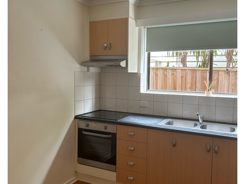 10/10 Minnie Street, Brunswick VIC 3056