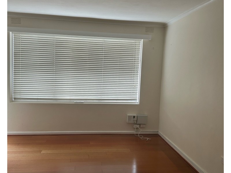 10/10 Minnie Street, Brunswick VIC 3056