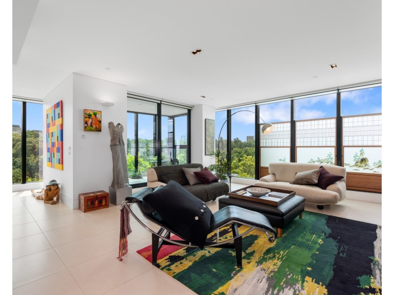 601/279 Wellington Parade South, East Melbourne VIC 3002